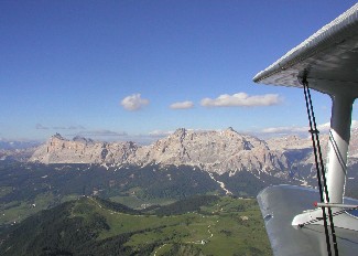 Alpenflug im Doppeldecker als besonderes Incentive und Erlebnisflug
